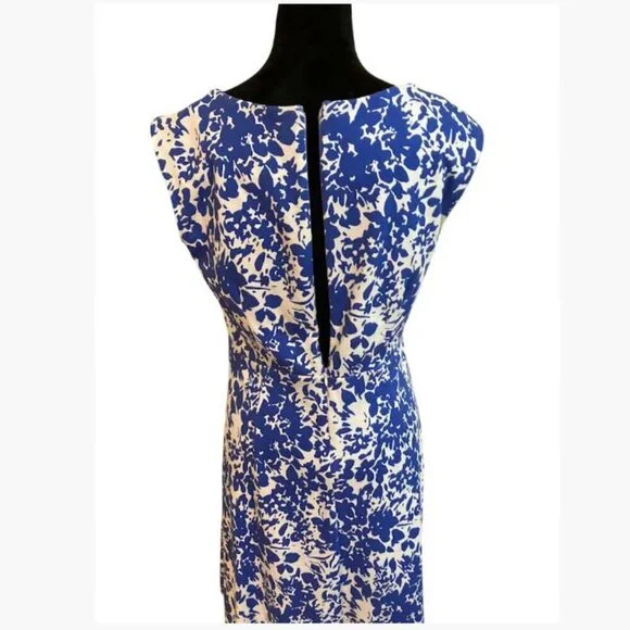 Talbot's Sleeveless FIt and Flare Blue and White Floral Print Dress Size 10 EUC - Picture 3 of 9